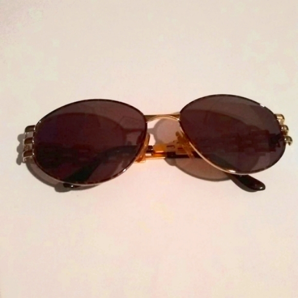Valentino Vintage Women's Sunglasses - Picture 9 of 10